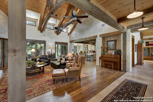 Listing photo id 18 for 1514 Fm 1376