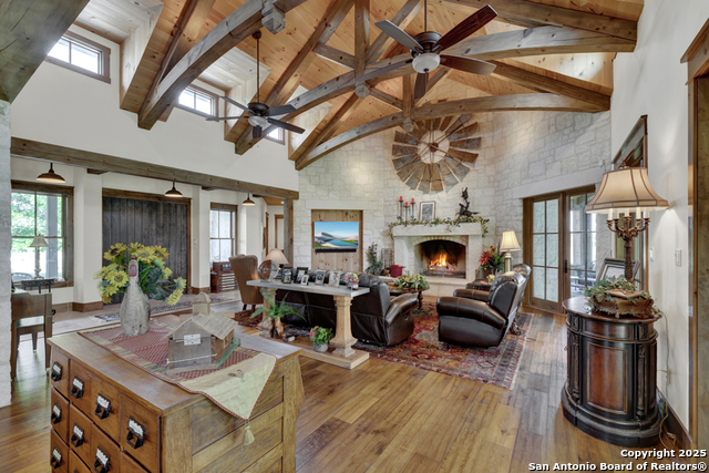 Listing photo id 21 for 1514 Fm 1376