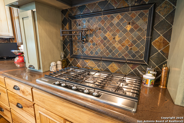 Listing photo id 26 for 1514 Fm 1376