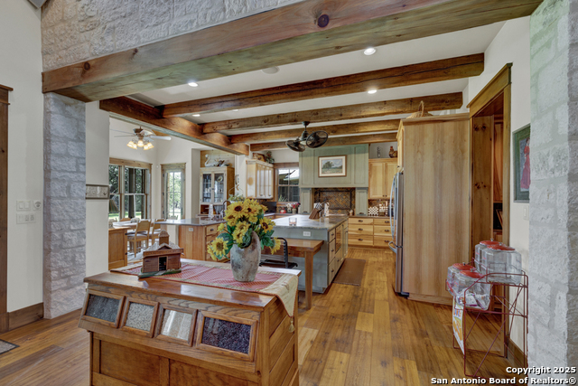 Listing photo id 28 for 1514 Fm 1376