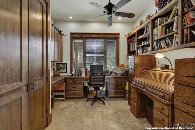 Listing photo id 38 for 1514 Fm 1376