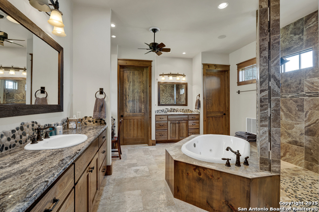 Listing photo id 42 for 1514 Fm 1376