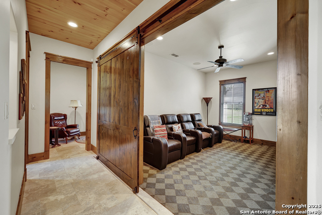Listing photo id 48 for 1514 Fm 1376