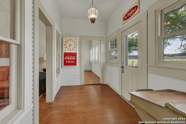 Listing photo id 72 for 1514 Fm 1376