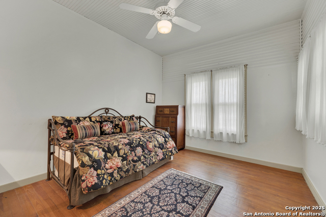 Listing photo id 75 for 1514 Fm 1376