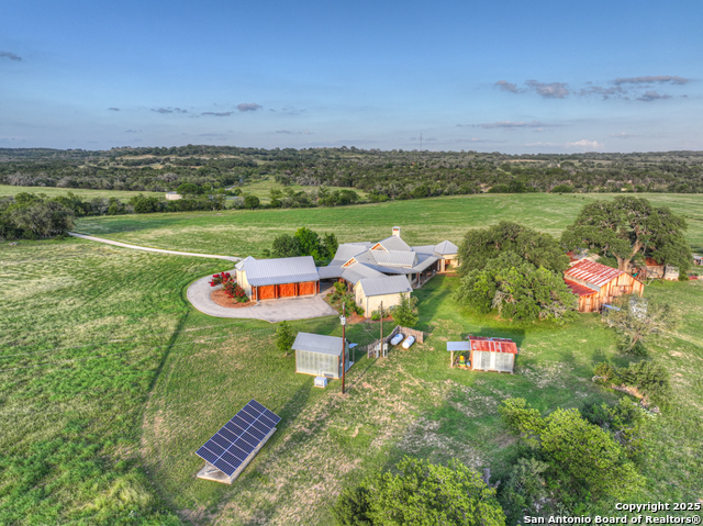 Listing photo id 7 for 1514 Fm 1376