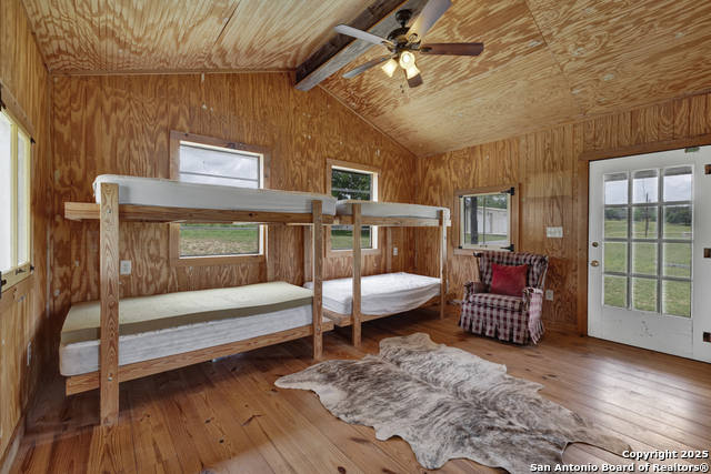Listing photo id 94 for 1514 Fm 1376