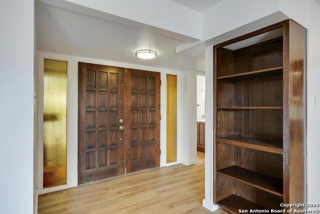 Image 4 of 25 For 7147 Oakridge