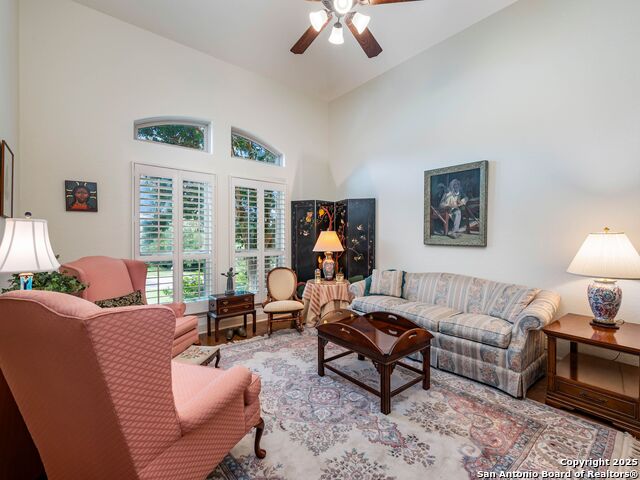 Listing photo id 12 for 14402 Contour Place