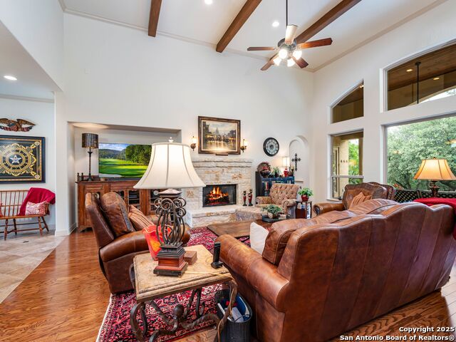 Listing photo id 17 for 14402 Contour Place