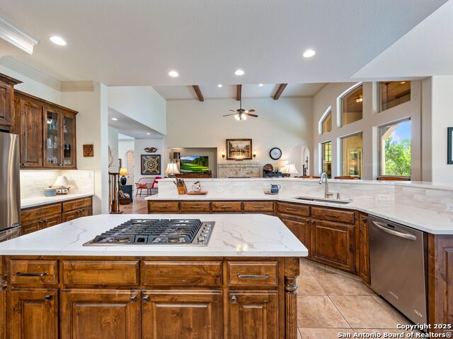 Listing photo id 20 for 14402 Contour Place