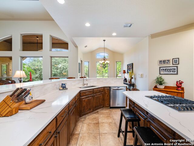 Listing photo id 21 for 14402 Contour Place