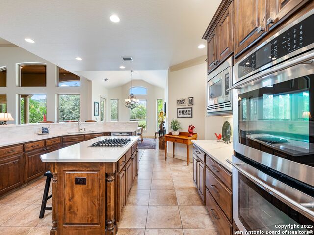 Listing photo id 22 for 14402 Contour Place