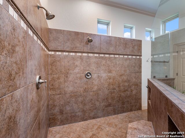 Listing photo id 29 for 14402 Contour Place