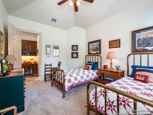 Listing photo id 32 for 14402 Contour Place