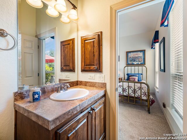 Listing photo id 33 for 14402 Contour Place