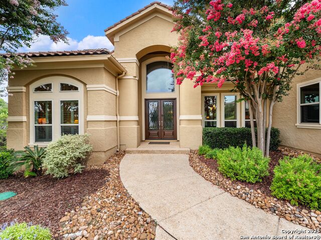 Listing photo id 6 for 14402 Contour Place