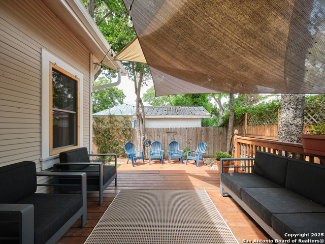 Listing photo id 26 for 238 Carolina Street