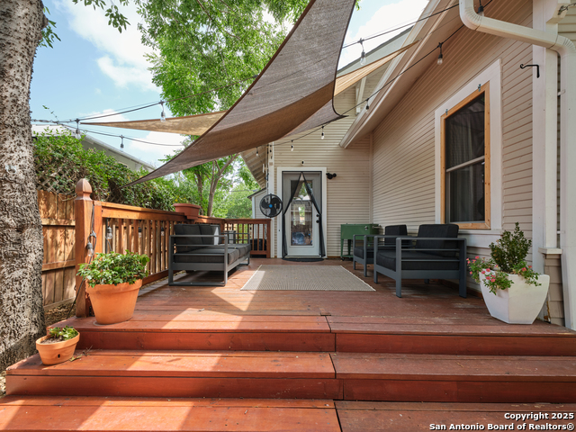 Listing photo id 29 for 238 Carolina Street