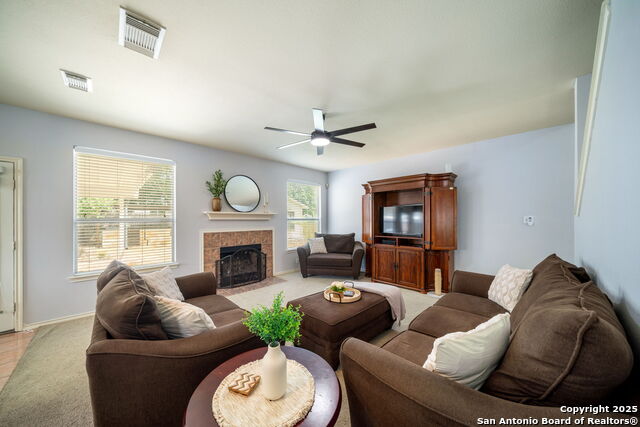 Image 10 of 38 For 1005 Summer Haven Ln