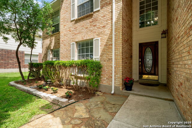 Image 3 of 38 For 1005 Summer Haven Ln