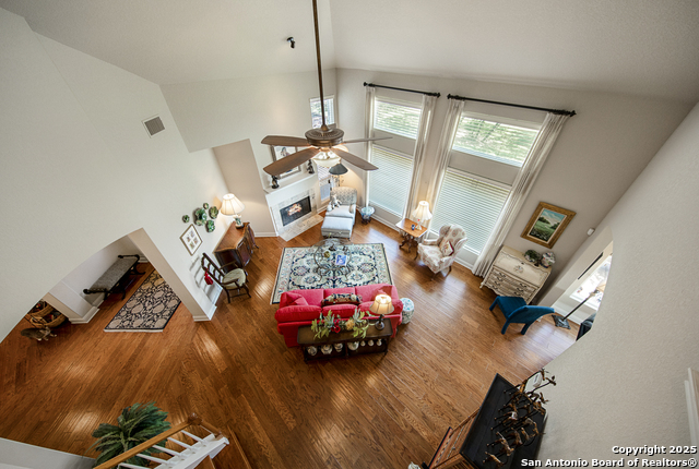 Image 12 of 50 For 4 Horns Cross