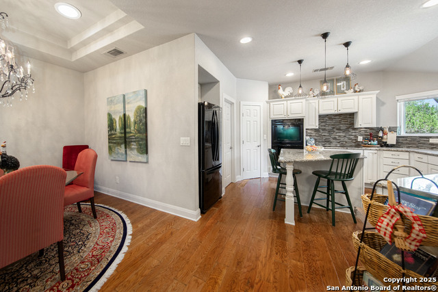 Image 14 of 50 For 4 Horns Cross