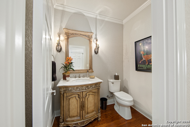 Image 19 of 50 For 4 Horns Cross