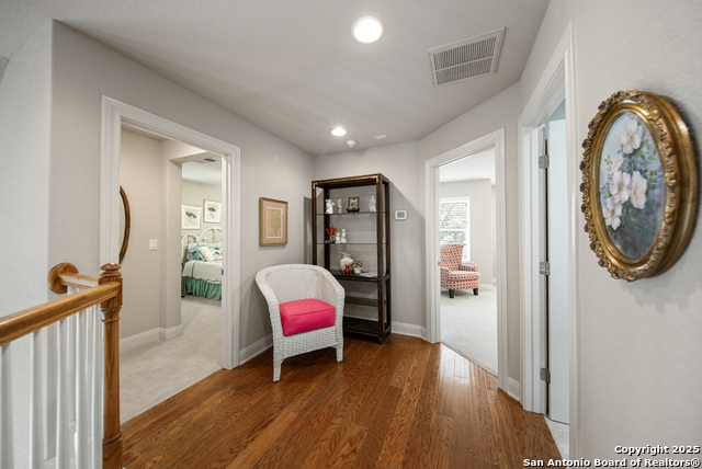 Image 20 of 50 For 4 Horns Cross