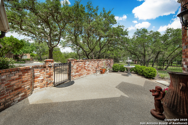 Image 29 of 50 For 4 Horns Cross