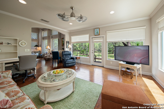 Image 7 of 50 For 4 Horns Cross