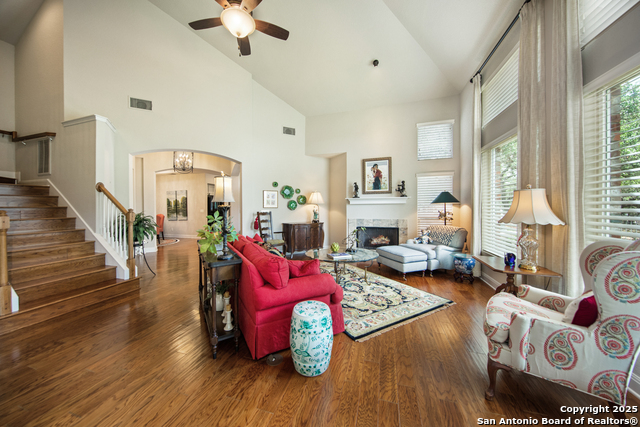 Image 9 of 50 For 4 Horns Cross