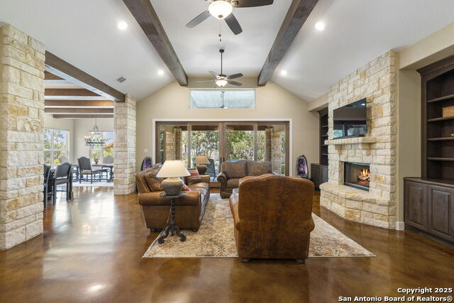 Image 13 of 41 For 858 Riverforest