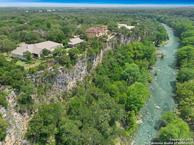Image 2 of 41 For 858 Riverforest