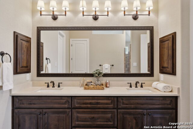 Image 23 of 41 For 858 Riverforest