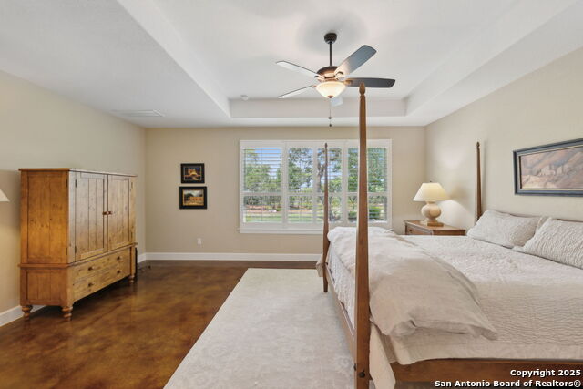 Image 25 of 41 For 858 Riverforest