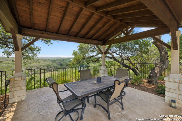 Image 31 of 41 For 858 Riverforest
