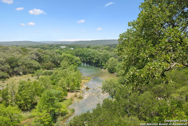 Image 33 of 41 For 858 Riverforest