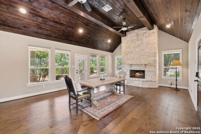 Image 36 of 41 For 858 Riverforest
