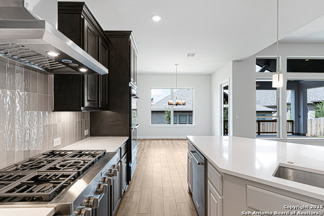 Image 15 of 47 For 923 Gyngell Lane