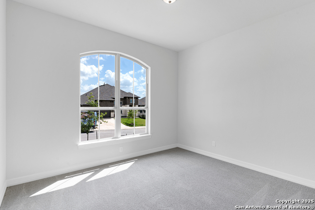 Image 30 of 47 For 923 Gyngell Lane