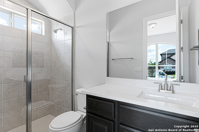 Image 32 of 47 For 923 Gyngell Lane