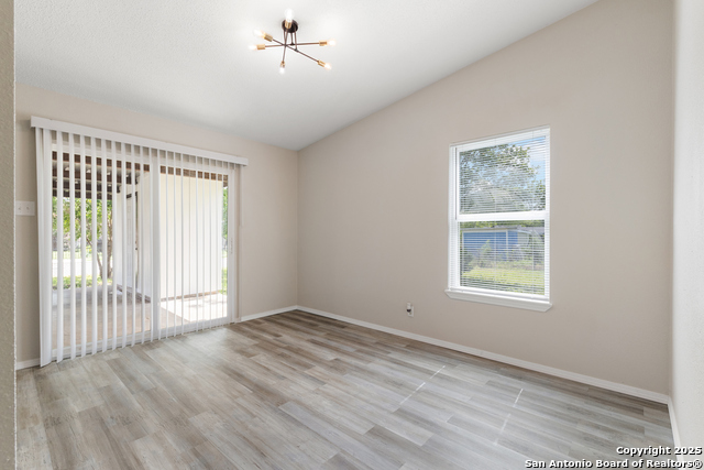Image 15 of 32 For 7502 Alpine Valley