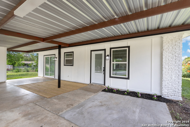 Image 6 of 32 For 7502 Alpine Valley