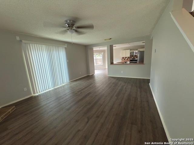 Image 3 of 33 For 10567 Dugas Drive