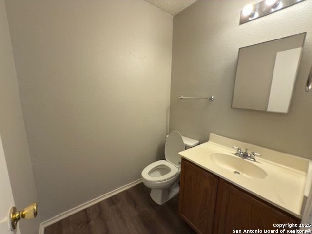 Image 4 of 33 For 10567 Dugas Drive