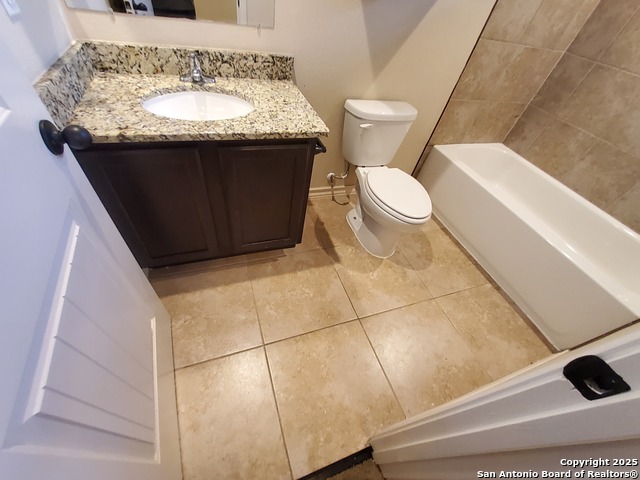 Image 15 of 26 For 6003 Karly Way  104
