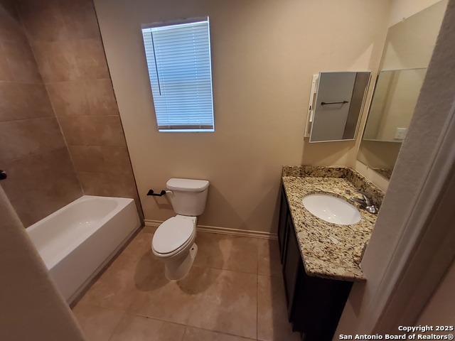Image 21 of 26 For 6003 Karly Way  104