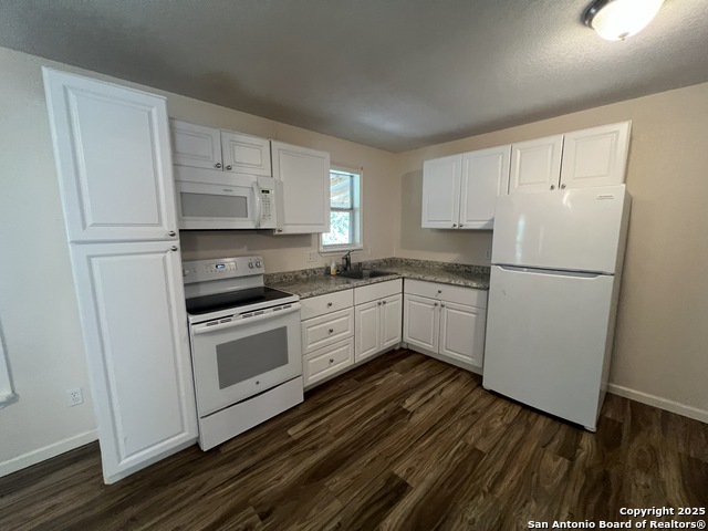 Image 2 of 10 For 6926 Chimney Rock  B