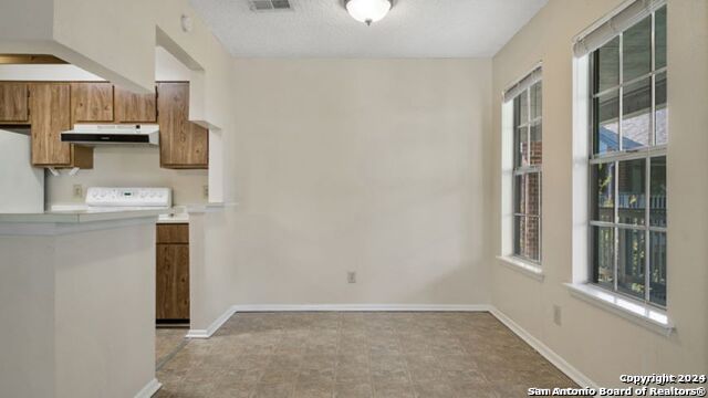 Image 13 of 23 For 14343 Judson Rd  806
